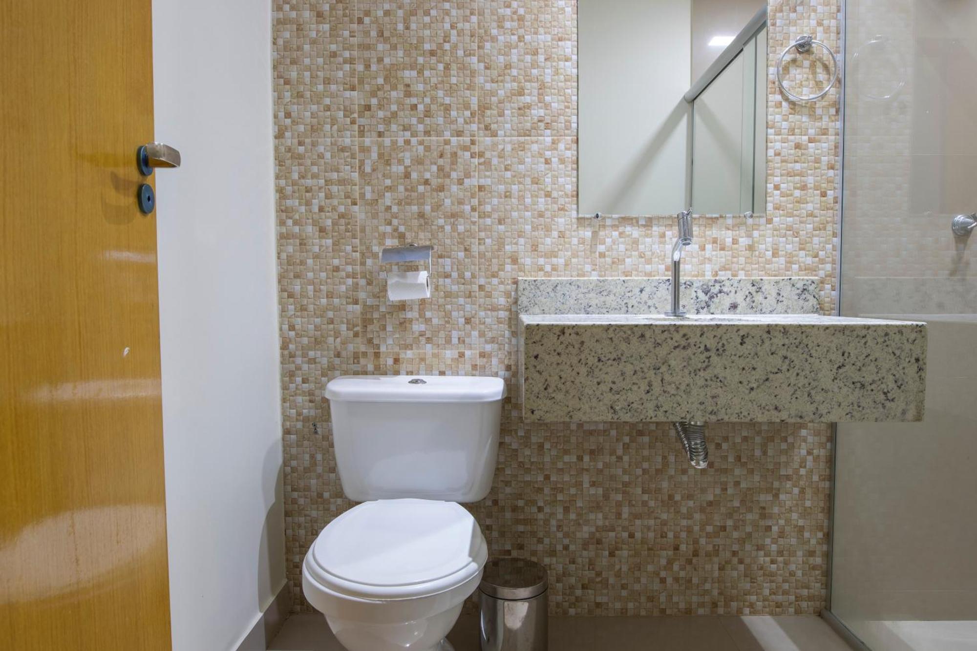 Oyo Tropical Confort Hotel, Brasilia Sao Sebastiao  Екстериор снимка